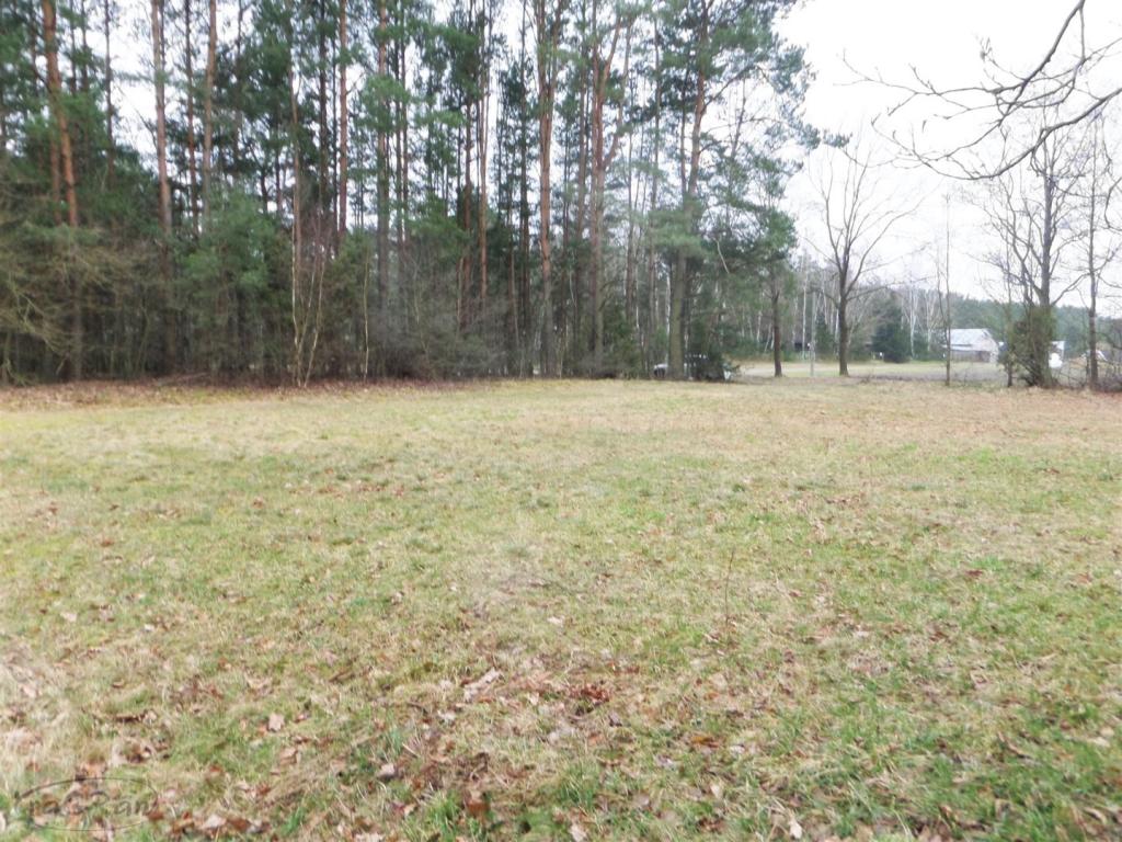 Ładnie położona działka budowlana - zdjęcie 2