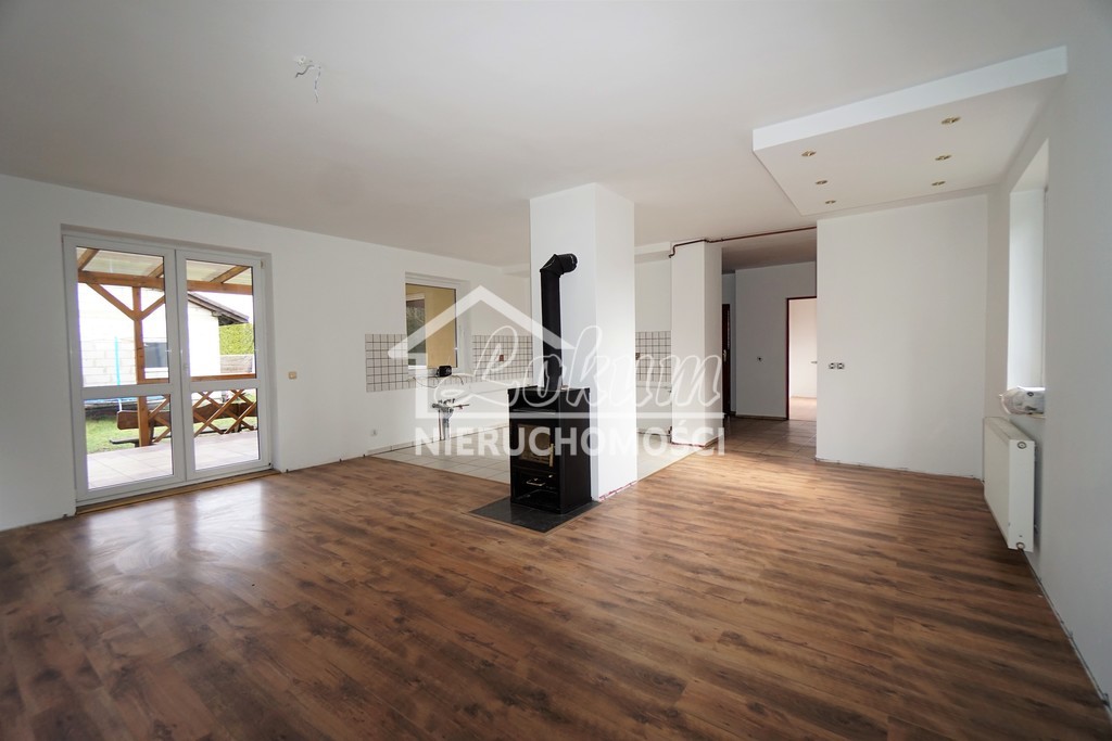 Dom 216 m², Czarna Łąka - zdjęcie 1