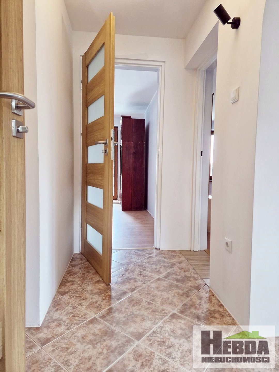 Pogórze Rożnowskie, dom murowany 240 m2 z widokiem na jezioro ! - zdjęcie 16