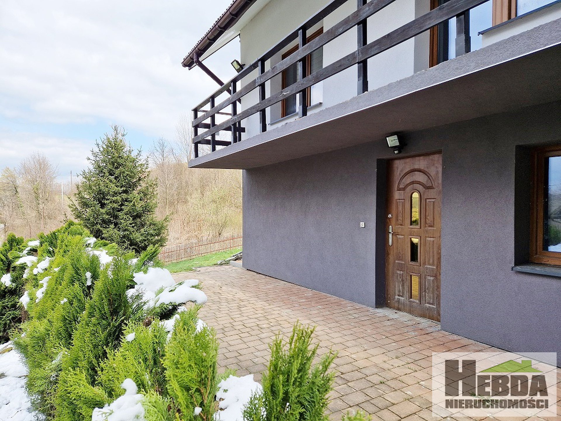 Pogórze Rożnowskie, dom murowany 240 m2 z widokiem na jezioro ! - zdjęcie 2