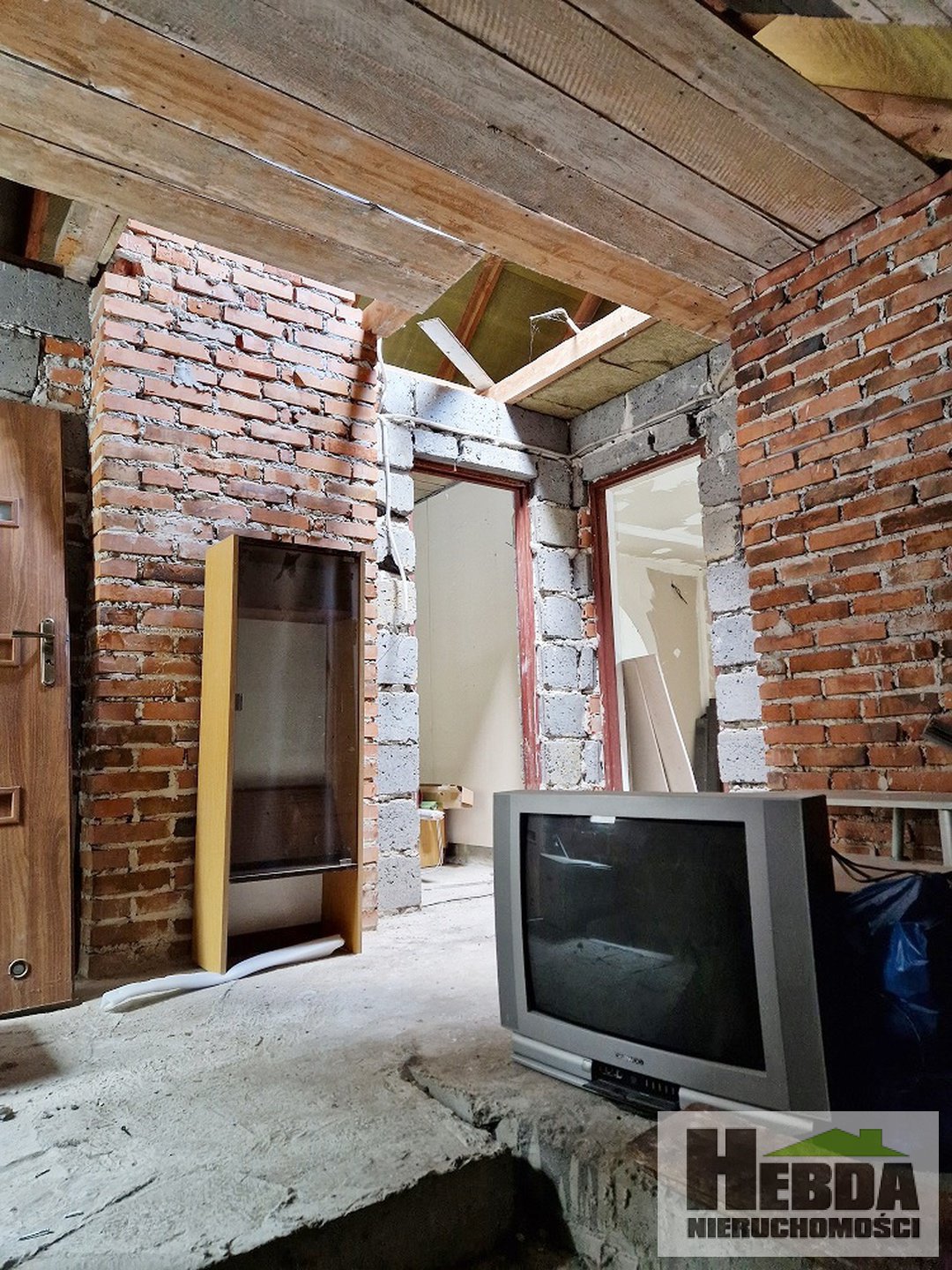 Pogórze Rożnowskie, dom murowany 240 m2 z widokiem na jezioro ! - zdjęcie 11