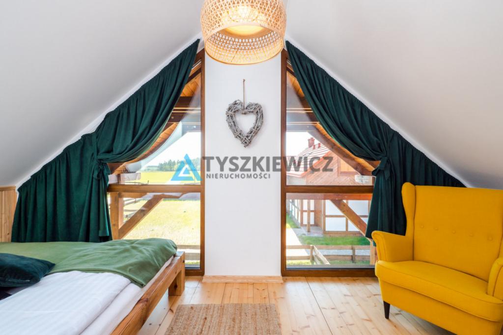 Piękny dom w okolicy lasu i jeziora - zdjęcie 12