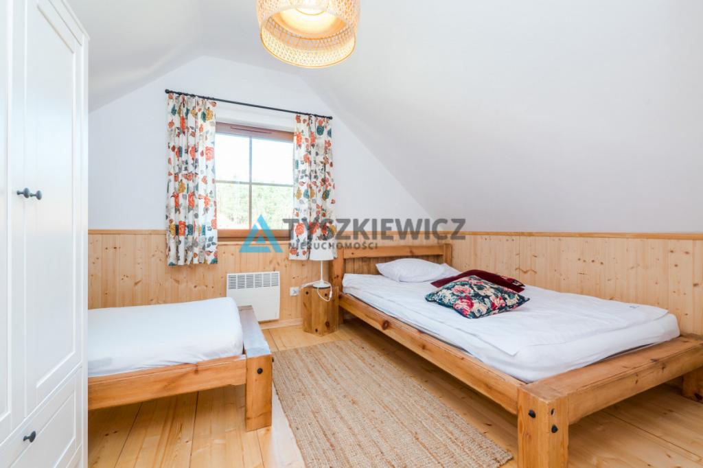 Piękny dom w okolicy lasu i jeziora - zdjęcie 9