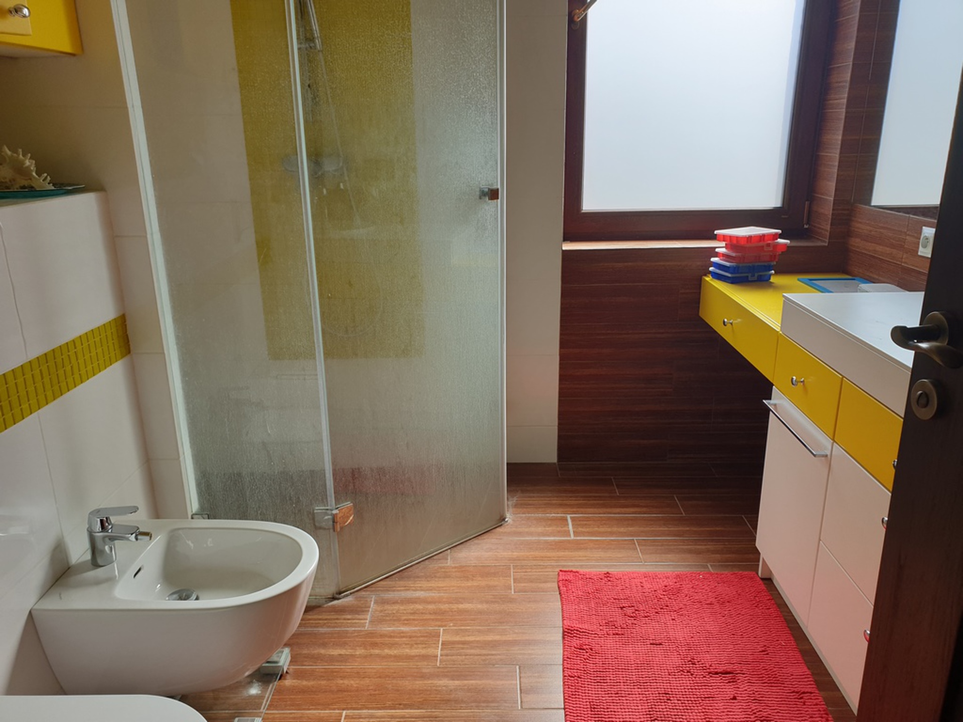 Raszyn dom wolnostojący 250m,5 pokoi,2 łazienki z WC, garaż na 2 samochody,w pobliżu żłobki,przedszkola,szkoła,basen - zdjęcie 8