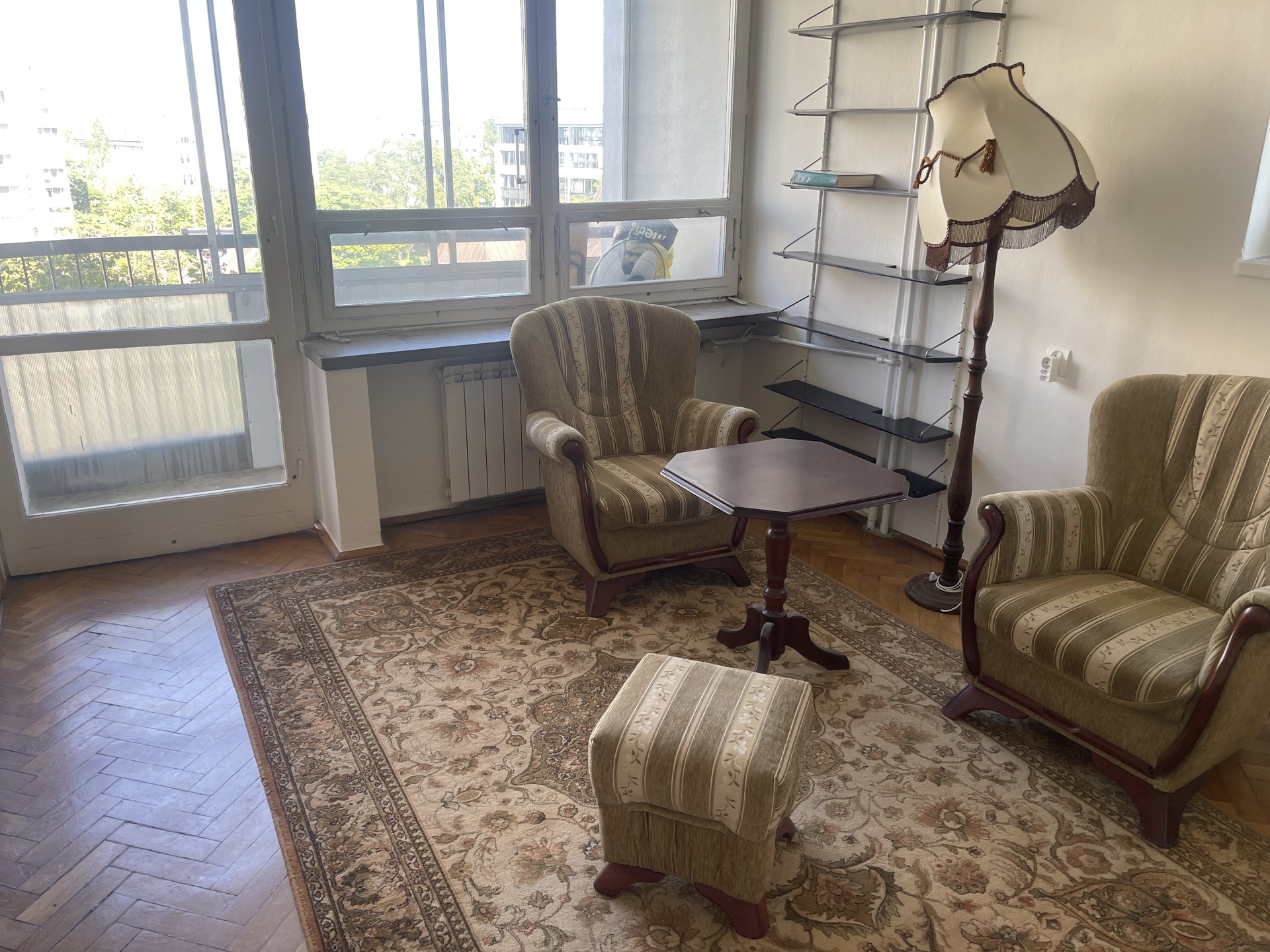 Do wynajęcia umeblowane mieszkanie 2-pokojowe 34 m2, oszklona loggia, W-wa-Śródmieście-Al.Solidarności/Plac Bankowy - zdjęcie 2