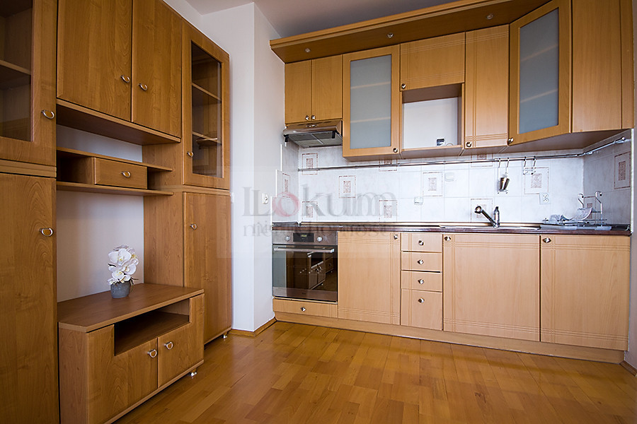 Białołęka - kawalerka z garażem - zdjęcie 3