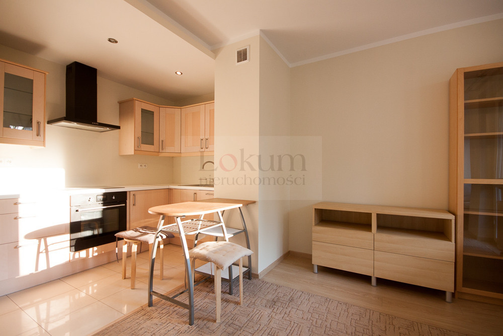 Bemowo - 2 pokoje blisko komunikacji - zdjęcie 2