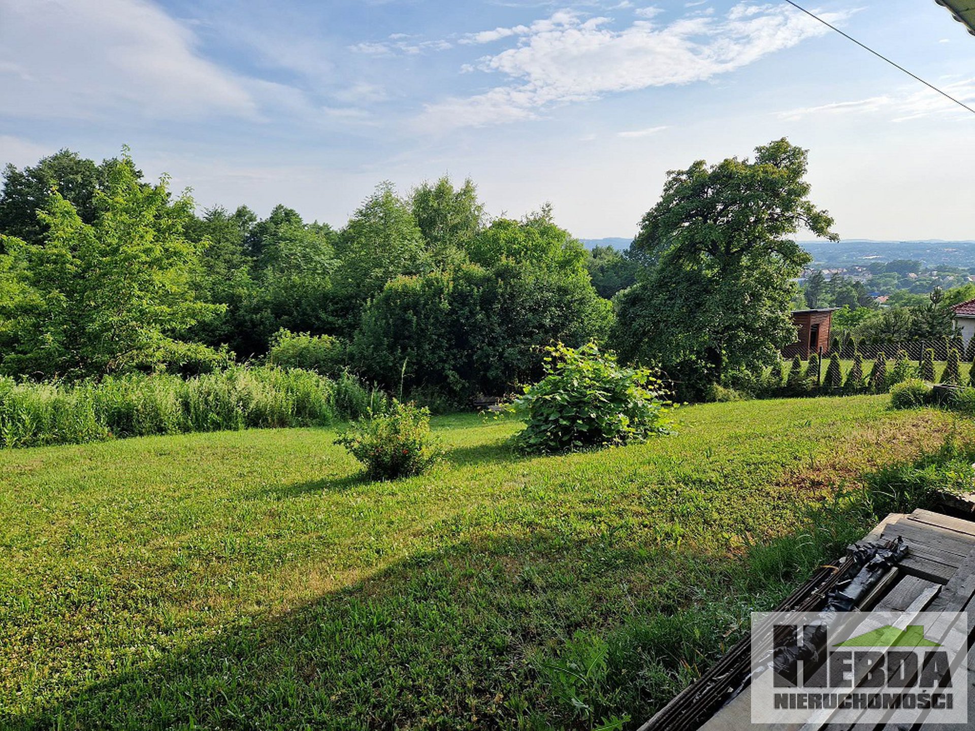 Tarnów - Zawada , parterowy domek na 30 arowej działce z widokami na Tarnów ! - zdjęcie 4