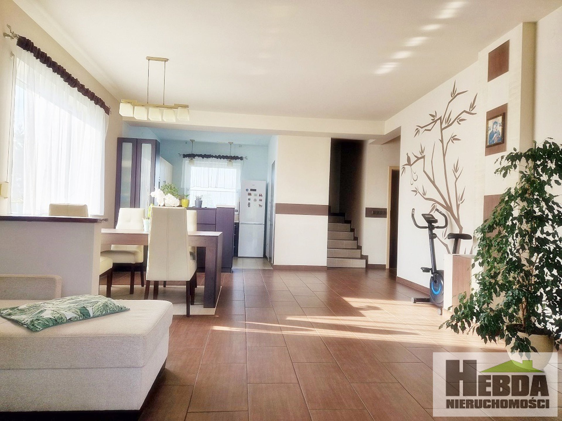 Tarnów - Zawada , parterowy domek na 30 arowej działce z widokami na Tarnów ! - zdjęcie 1