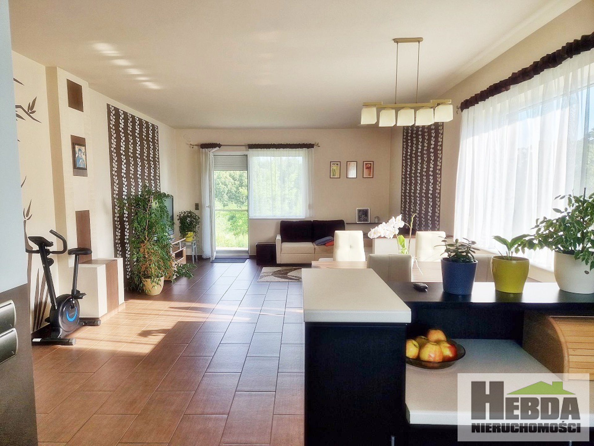 Tarnów - Zawada , parterowy domek na 30 arowej działce z widokami na Tarnów ! - zdjęcie 3