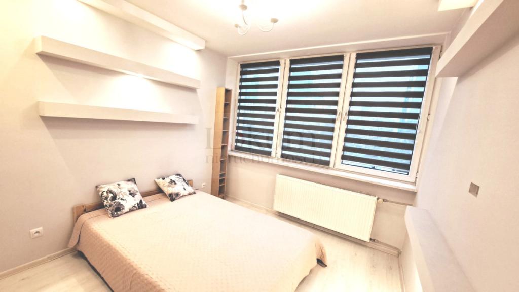 Ochota - dwa pokoje blisko centrum - zdjęcie 9