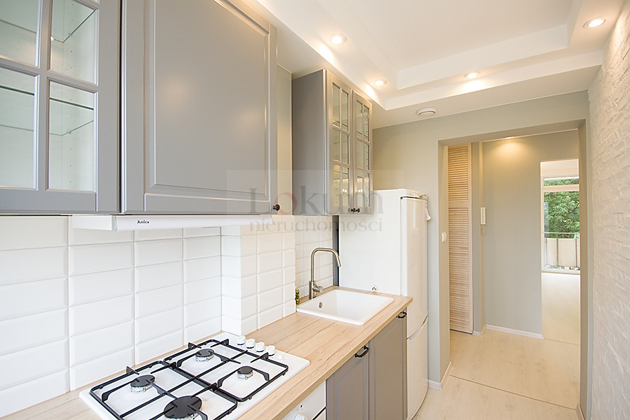 Ochota - dwa pokoje blisko centrum - zdjęcie 8