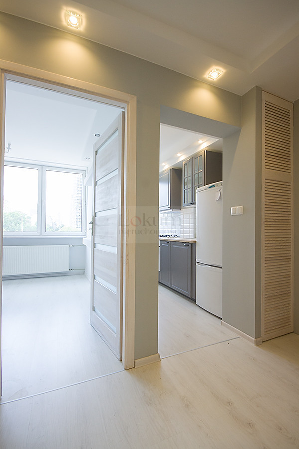 Ochota - dwa pokoje blisko centrum - zdjęcie 14