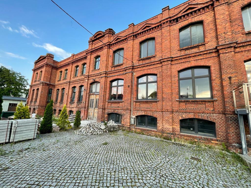 Lokal biurowy na sprzedaż, 722&nbsp;m², Dzierżoniów - zdjęcie 2