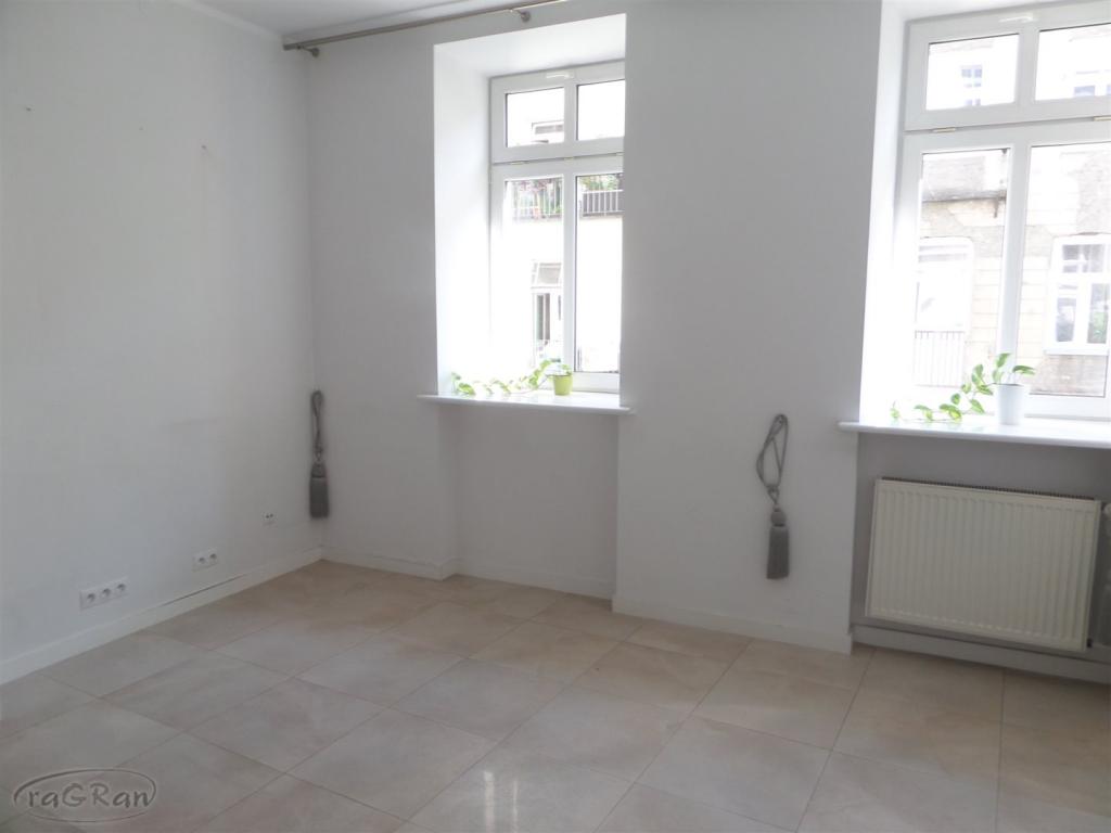 Duże mieszkanie z potencjałem - zdjęcie 3