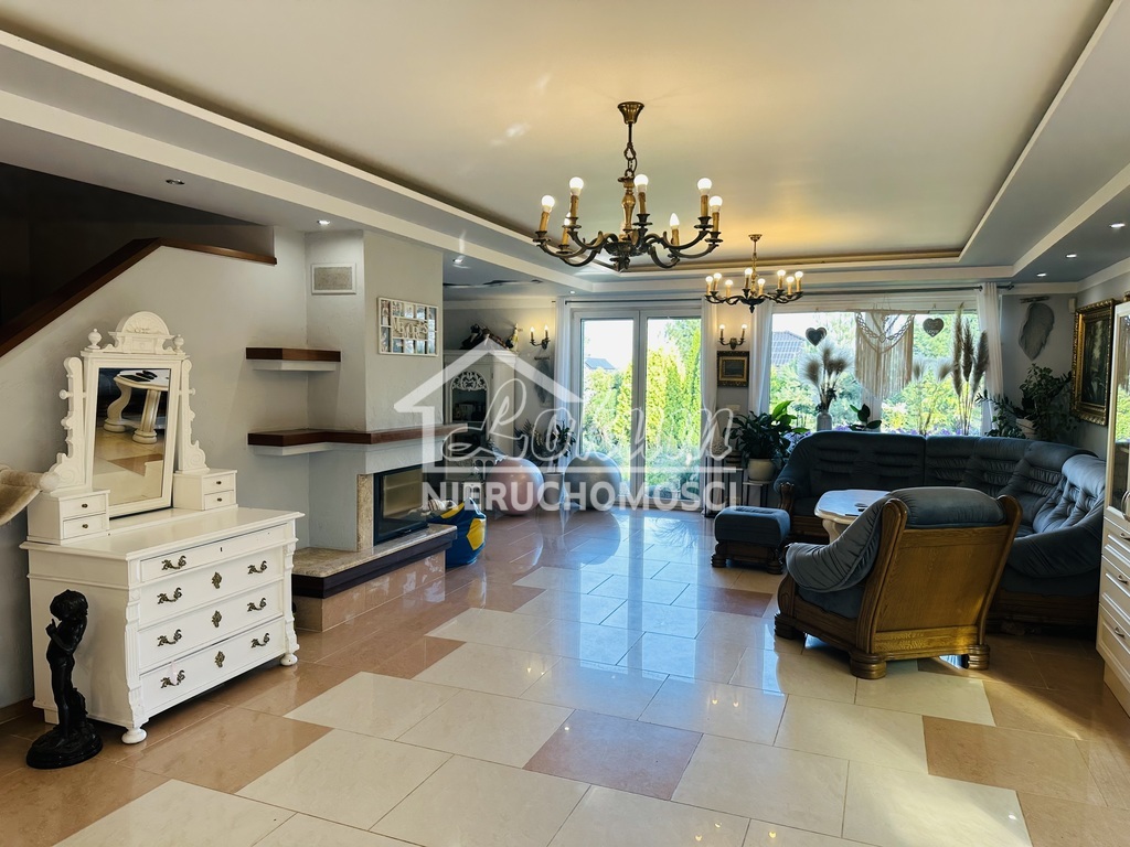 Dom 312,52&nbsp;m², Bezrzecze - zdjęcie 1