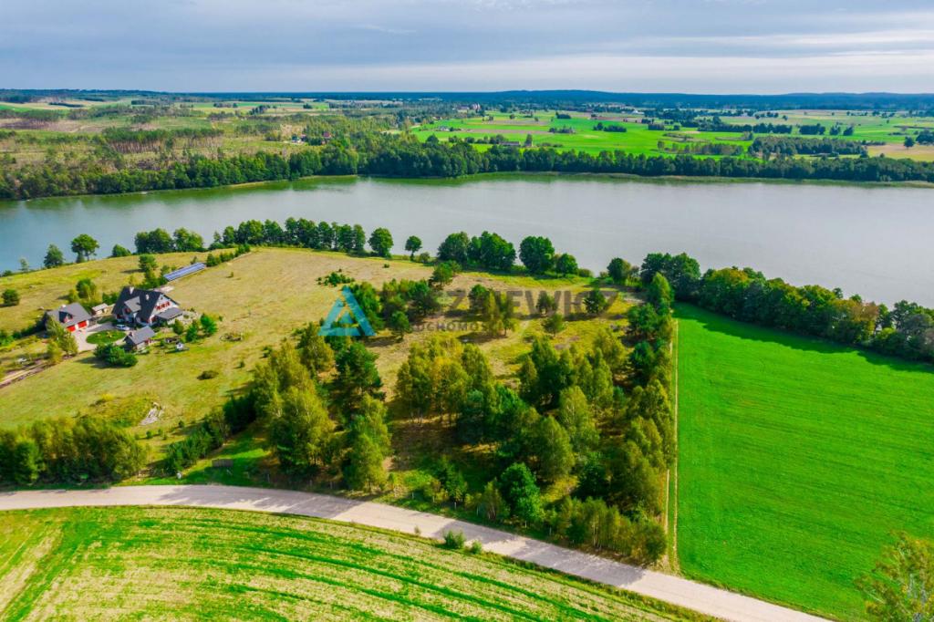 Malownicza działka z linią brzegową jeziora - zdjęcie 3