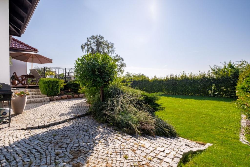 Komfortowy, świeżo po remoncie dom w Lniskach! - zdjęcie 25