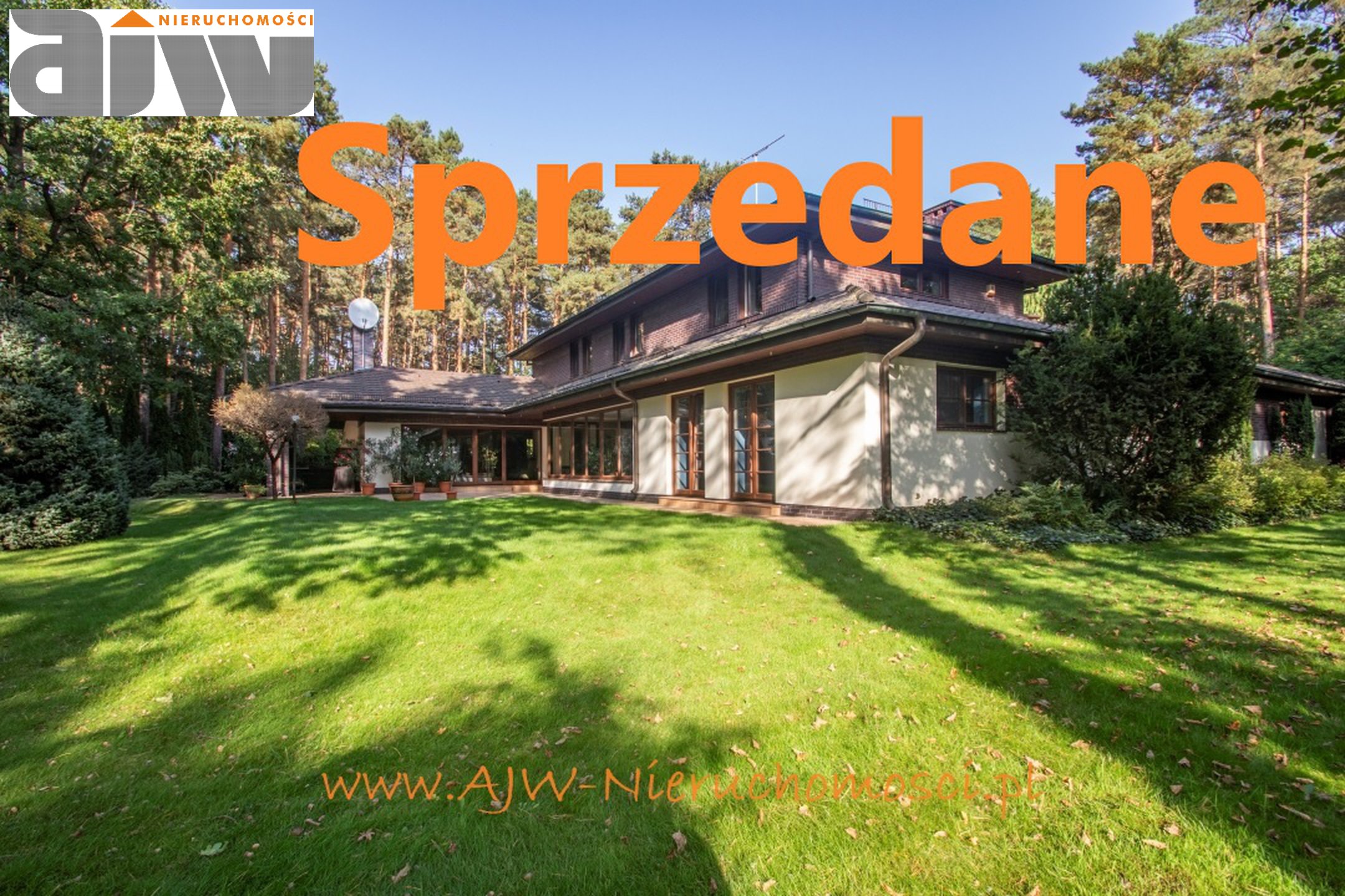 Reprezentacyjny dom Izabelin C w otulinie KPN - zdjęcie 1