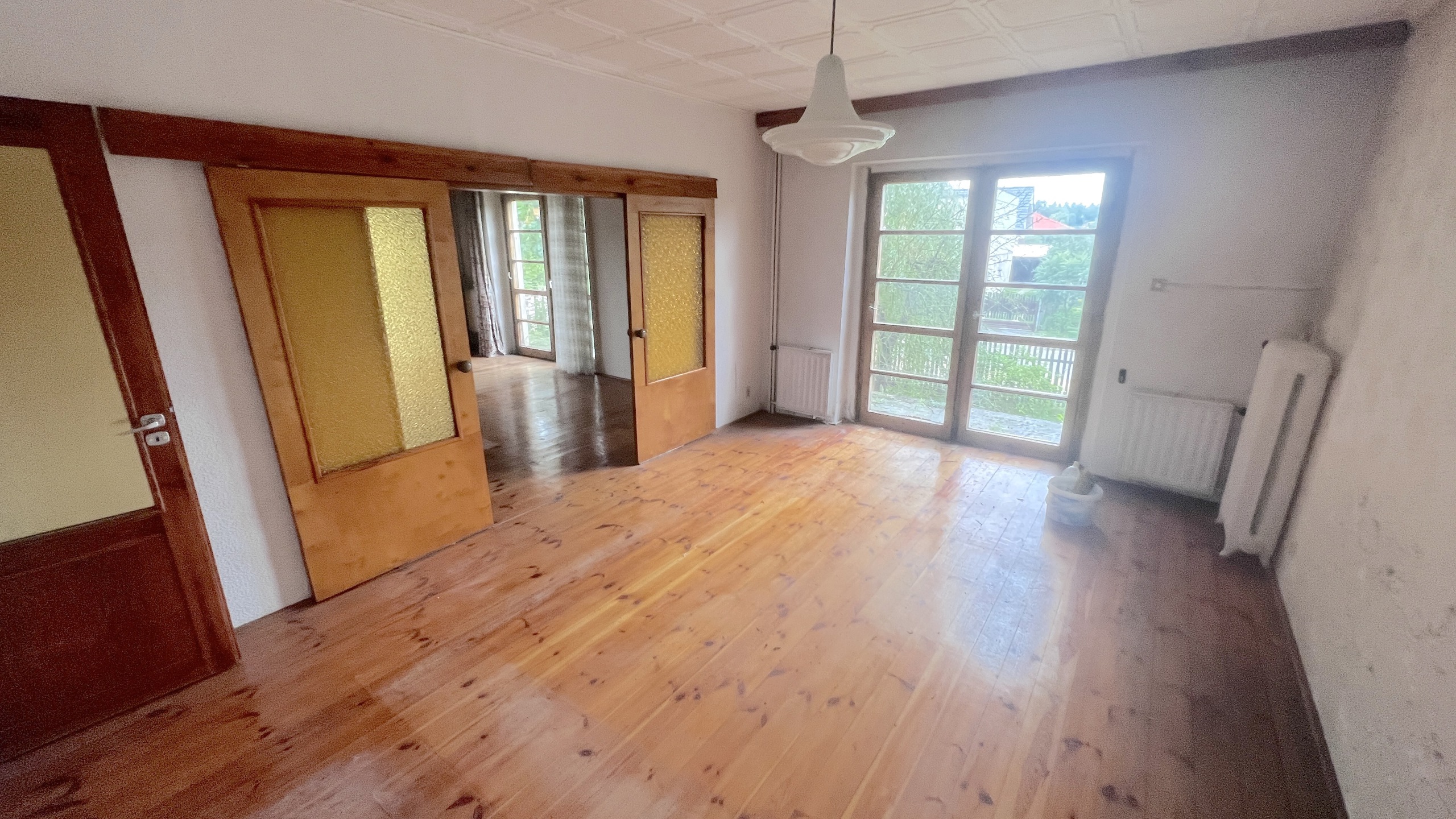 Przestronny dom wolnostojący w spokojnej okolicy - zdjęcie 8