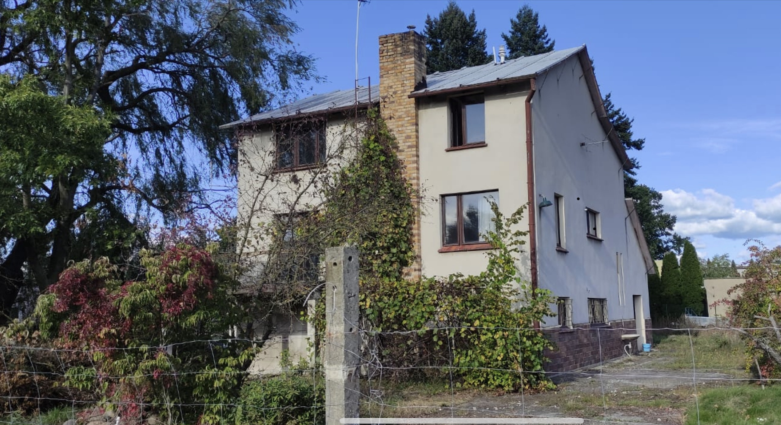 Przestronny dom wolnostojący w spokojnej okolicy - zdjęcie 1