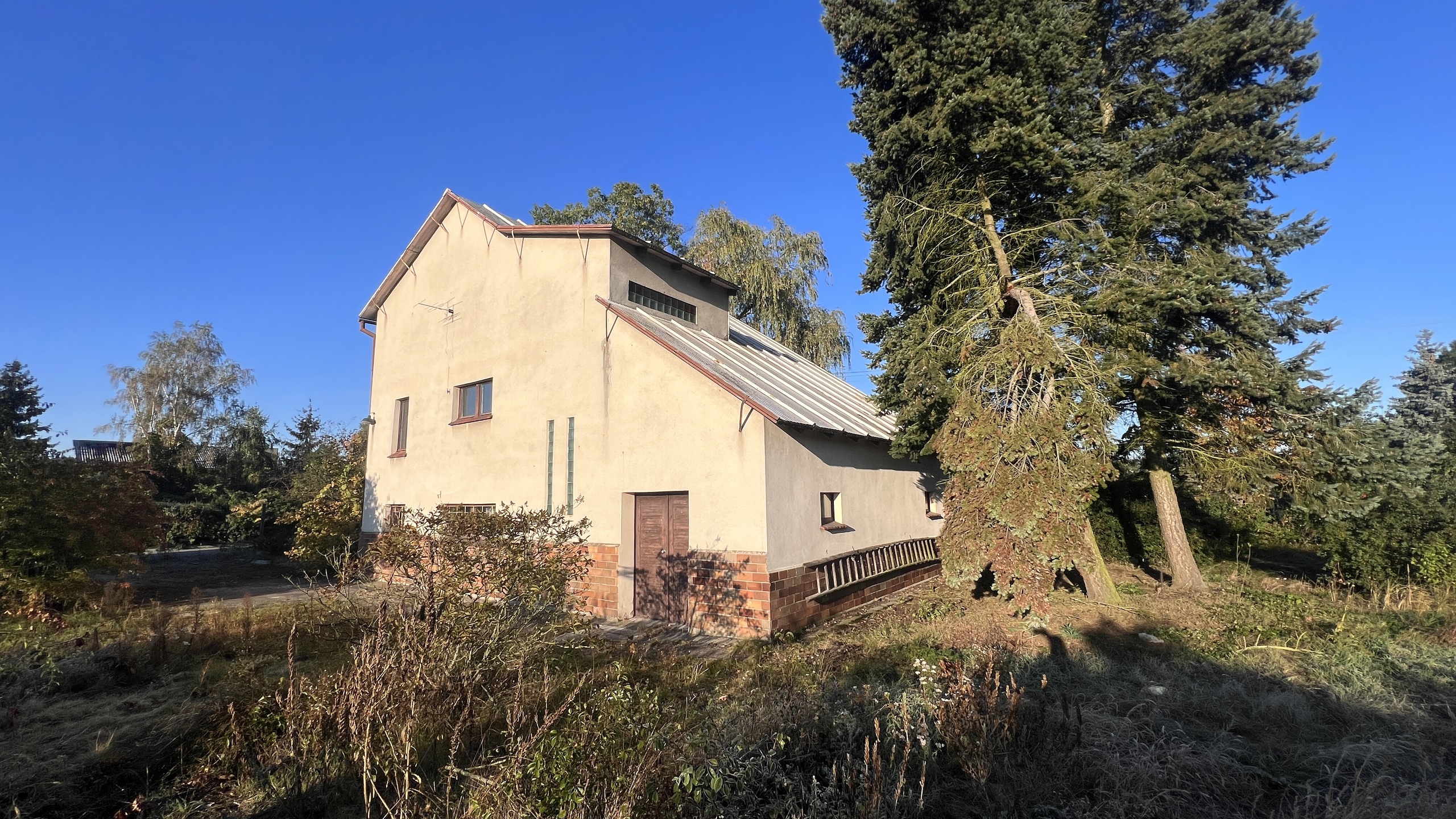 Przestronny dom wolnostojący w spokojnej okolicy - zdjęcie 16