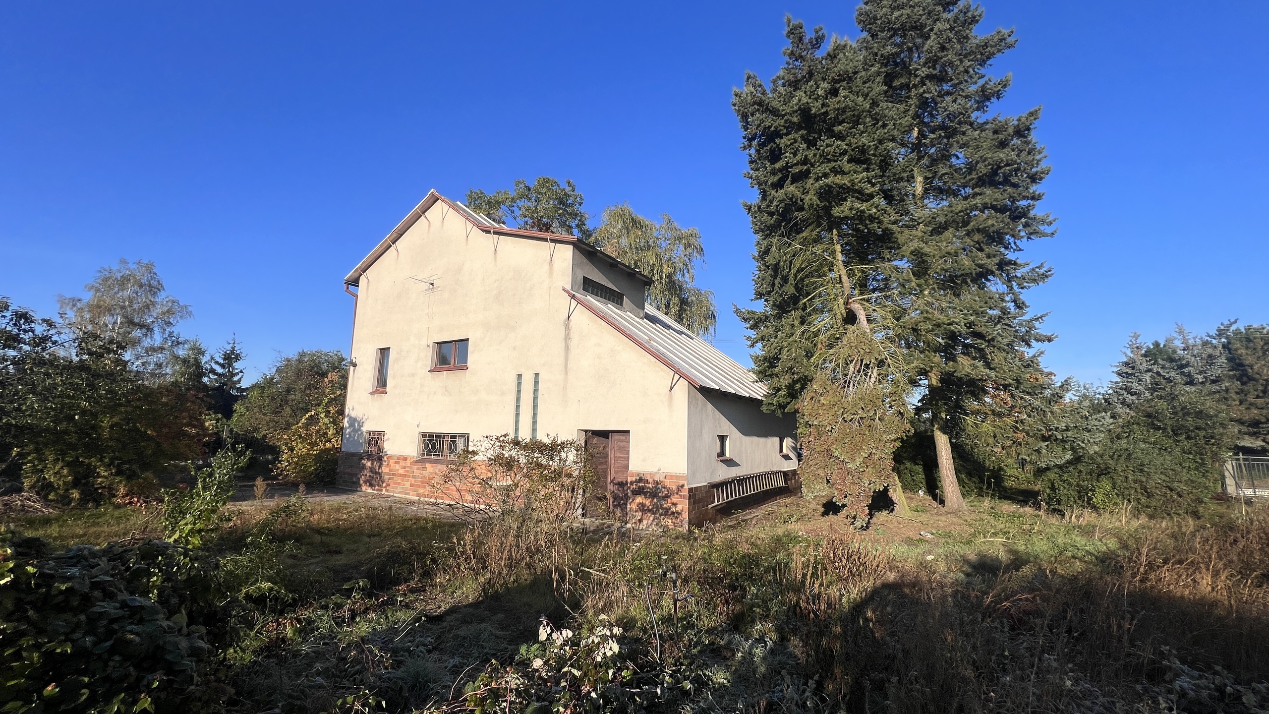 Przestronny dom wolnostojący w spokojnej okolicy - zdjęcie 19