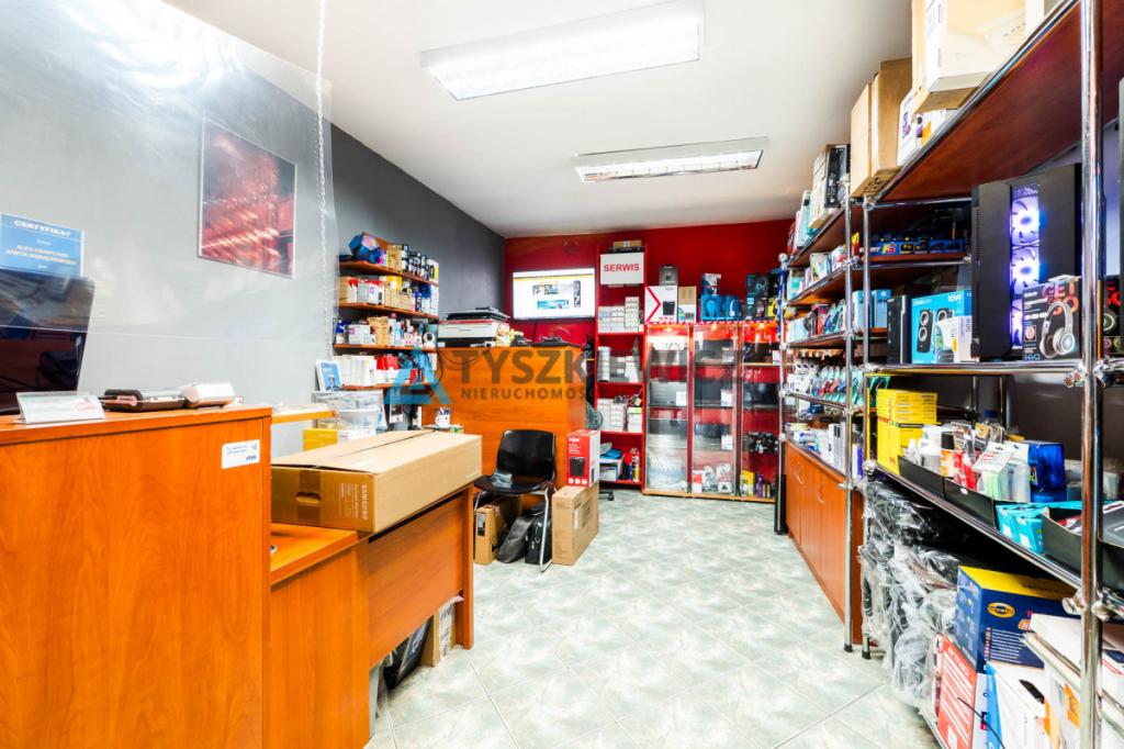 DOM 400M Z ŚWIETNIE PRESPERUJĄCYM SALONEM MEBLOWYM - zdjęcie 19