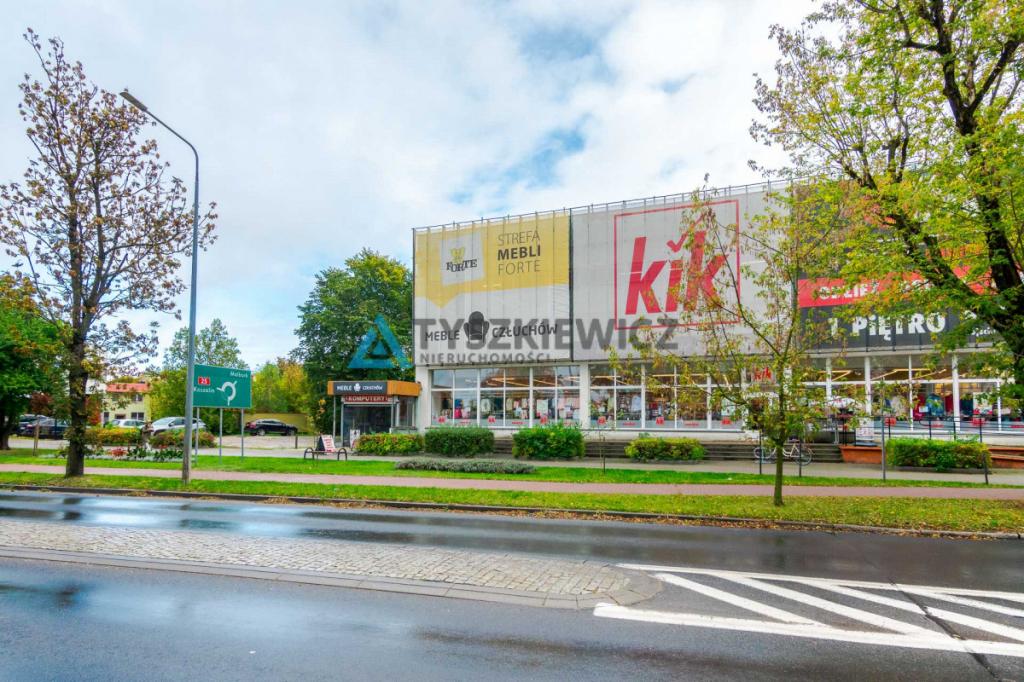 DOM 400M Z ŚWIETNIE PRESPERUJĄCYM SALONEM MEBLOWYM - zdjęcie 2