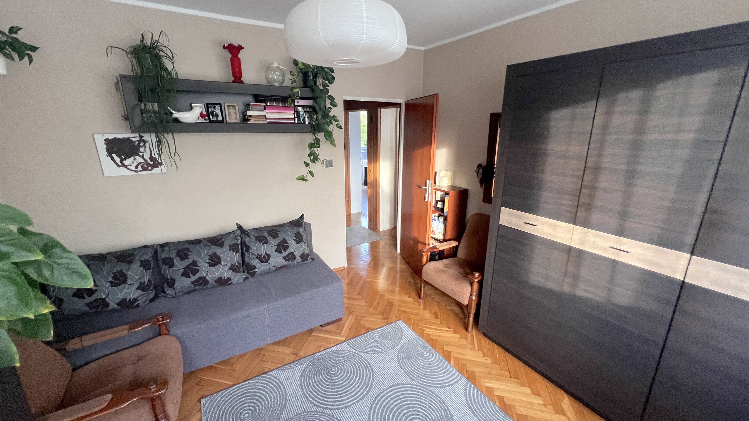 Dom dwurodzinny w bardzo dobrej lokalizacji - zdjęcie 5