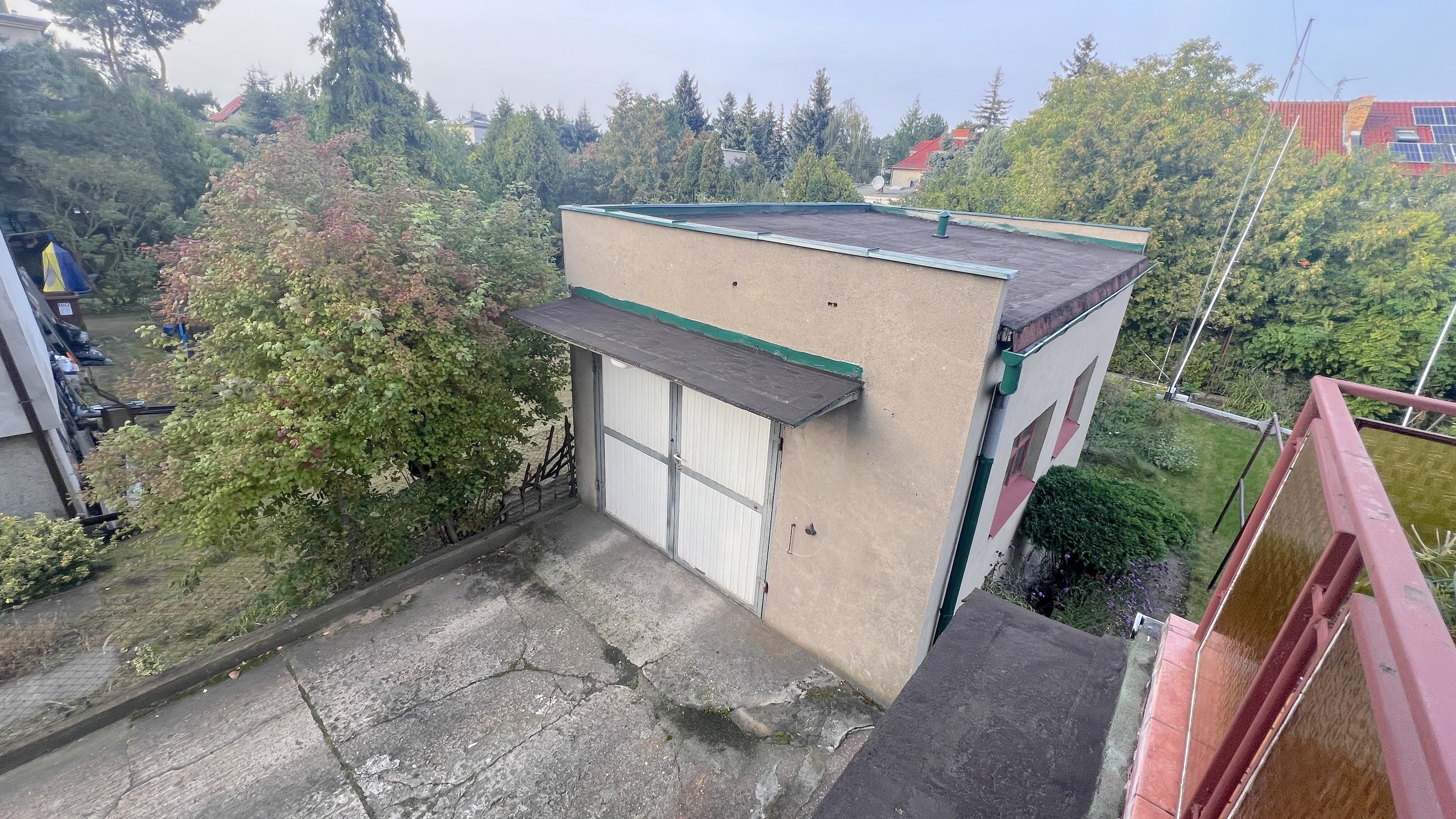 Dom dwurodzinny w bardzo dobrej lokalizacji - zdjęcie 8