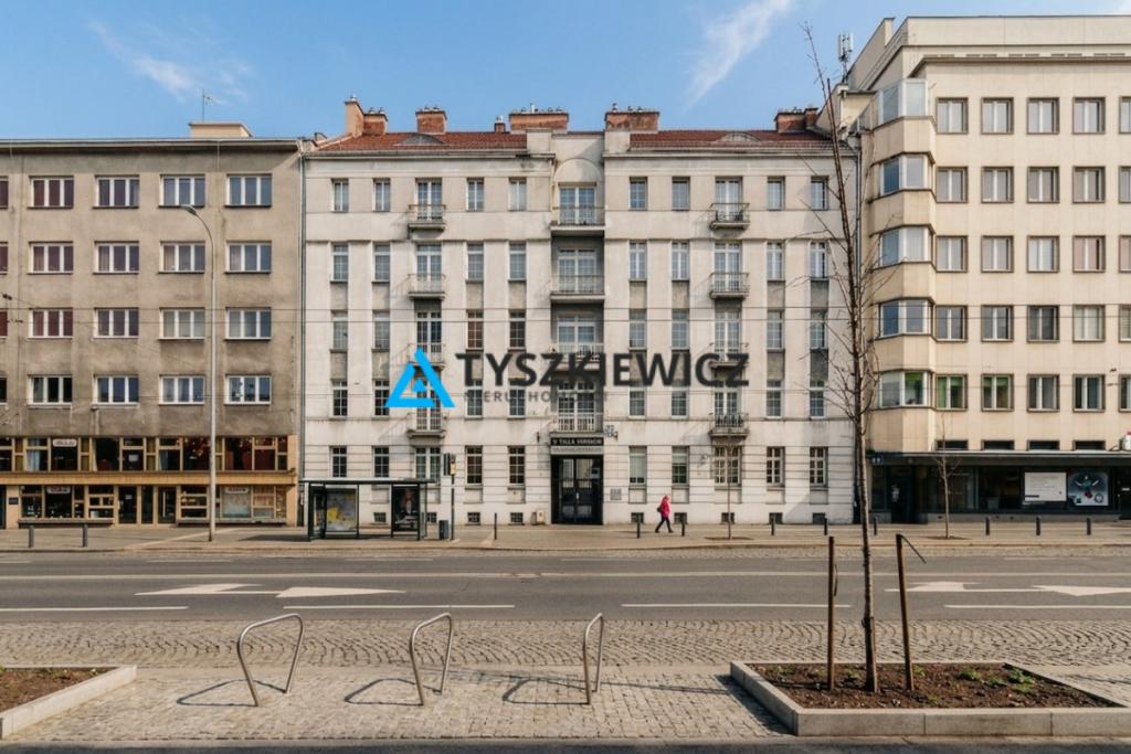 Atrakcyjne mieszkanie- Zabytkowa kamienica. - zdjęcie 1
