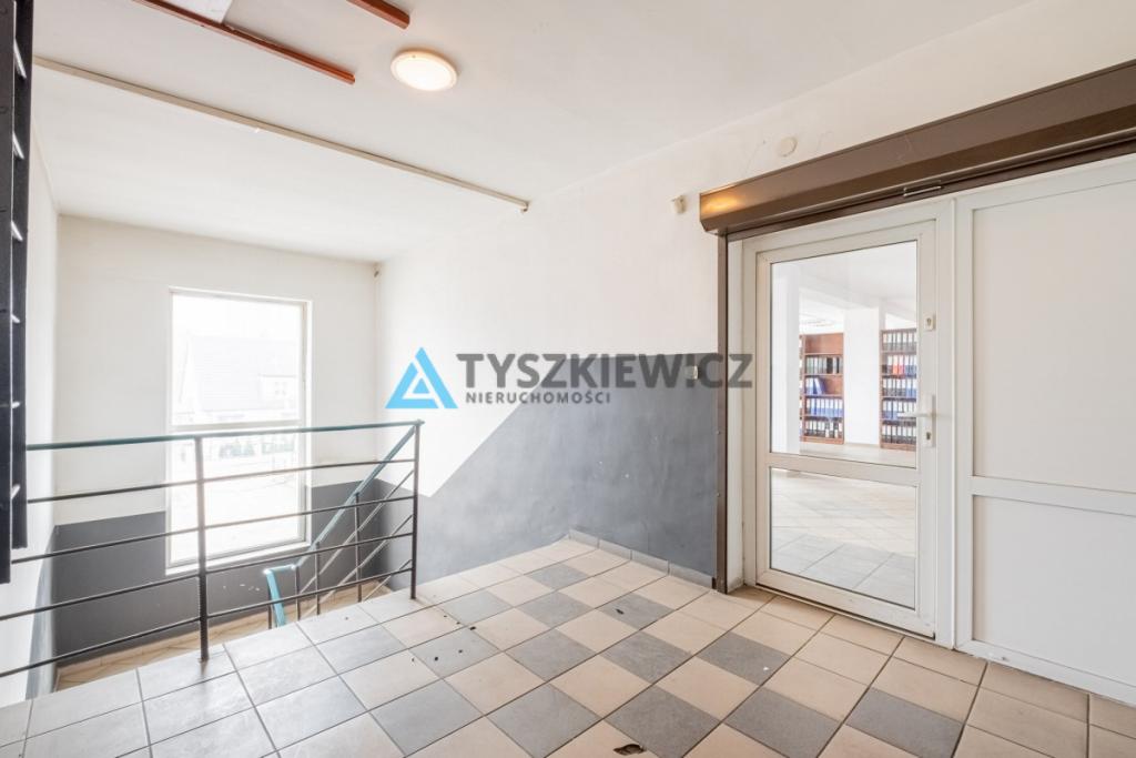 Biurowiec na ulicy Maczka. - zdjęcie 9
