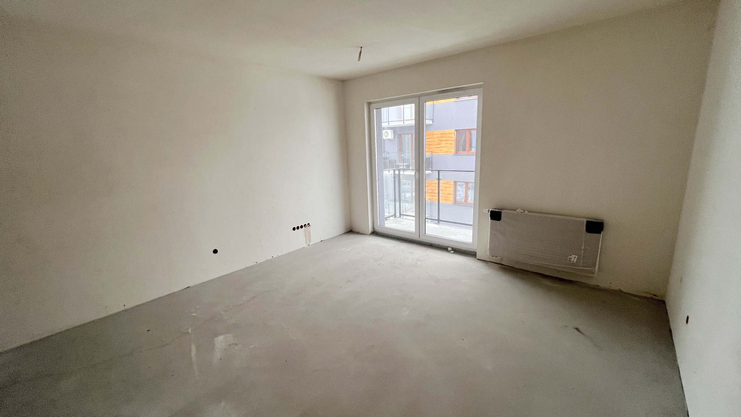 Mieszkanie 4 pokojowe na spokojnym osiedlu przy jeziorze - zdjęcie 18