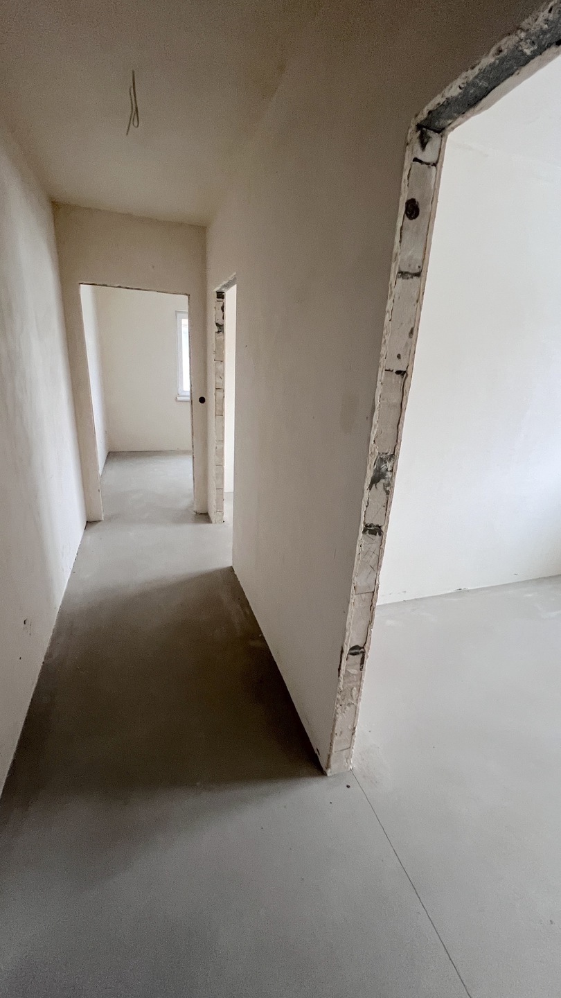 Mieszkanie 4 pokojowe na spokojnym osiedlu przy jeziorze - zdjęcie 8