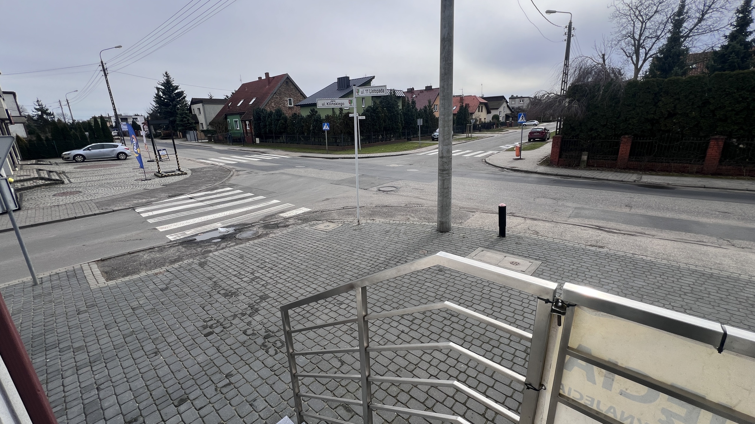 Lokal 85 m2 w widocznej lokalizacji w Luboniu - zdjęcie 19