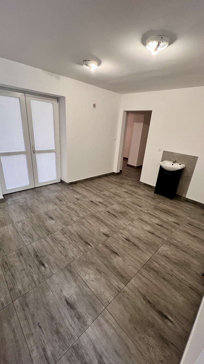 Lokal 85 m2 w widocznej lokalizacji w Luboniu - zdjęcie 10