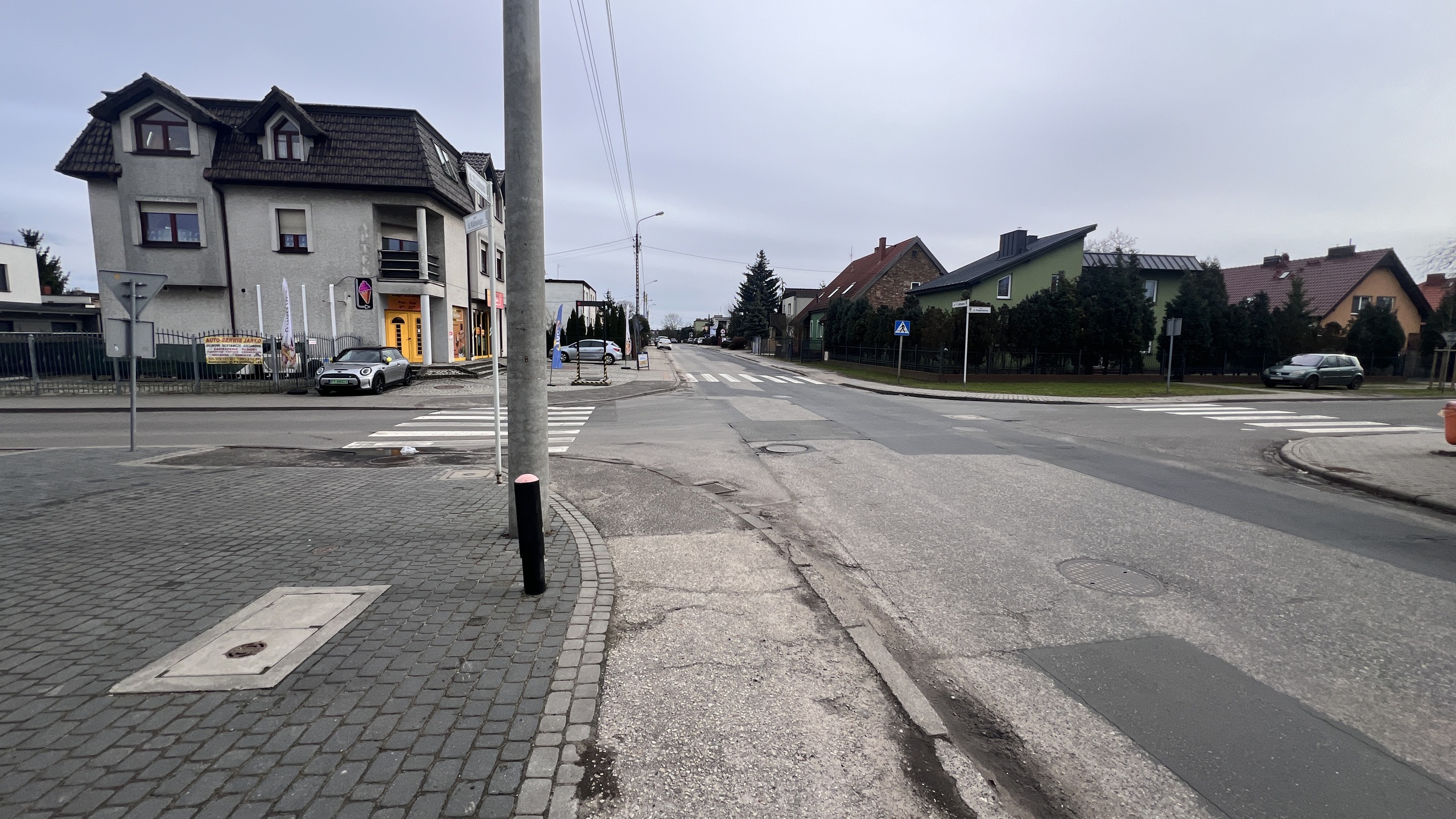 Lokal 85 m2 w widocznej lokalizacji w Luboniu - zdjęcie 16