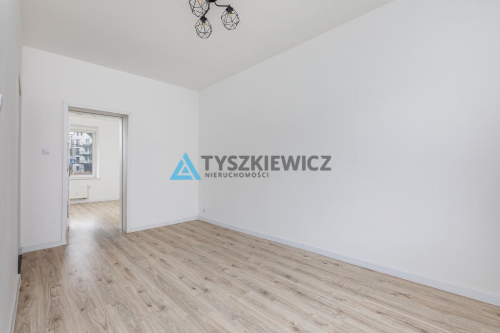 Duże mieszkanie na parterze! - zdjęcie 2