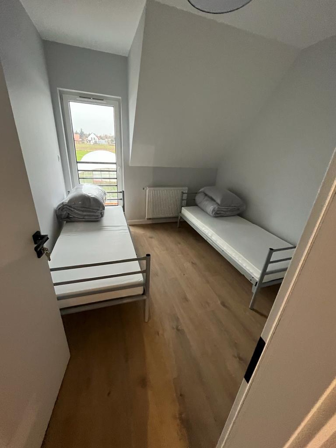 Środkowy segment szeregowca 82 m2 w Luboniu - zdjęcie 7