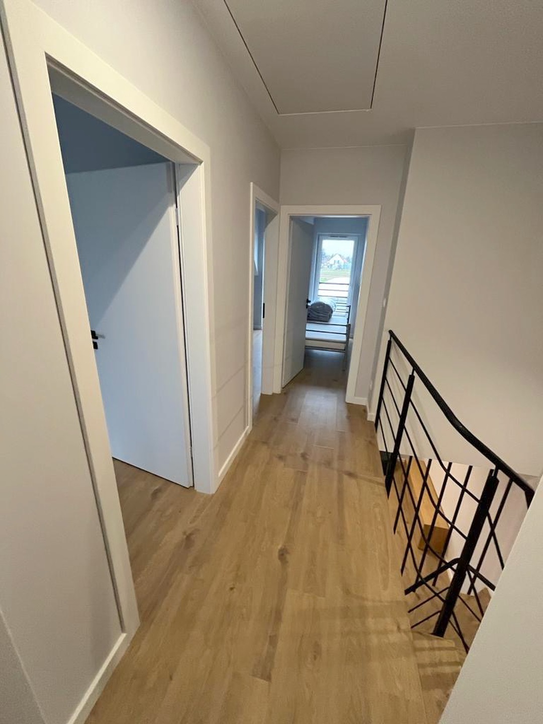 Środkowy segment szeregowca 82 m2 w Luboniu - zdjęcie 2