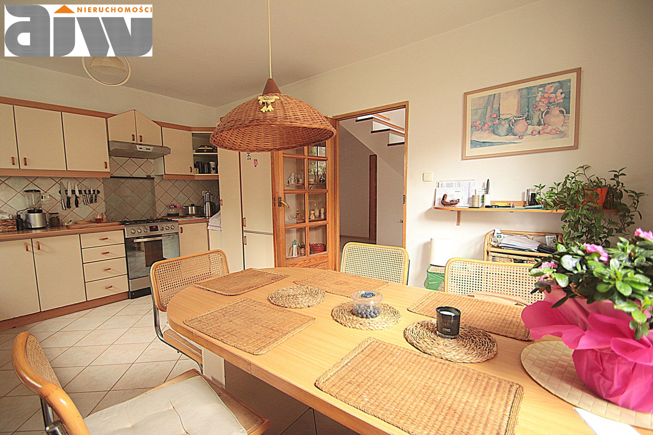 Dom wolnostojący Laski 220 m2, działka 800 m2 - zdjęcie 2