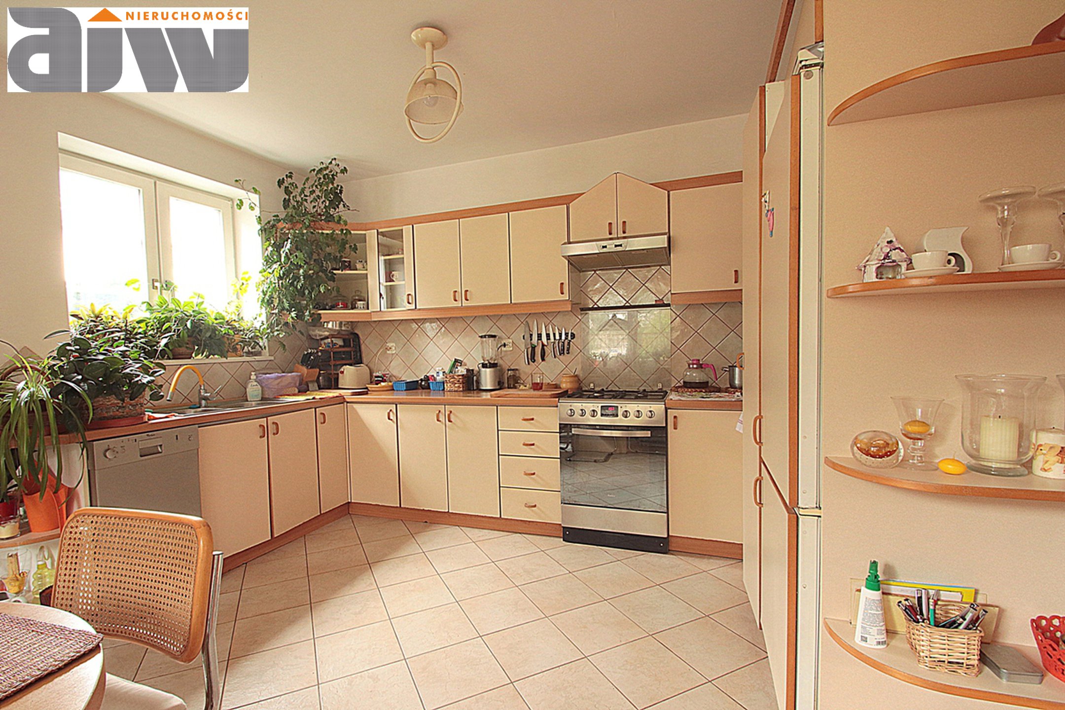 Dom wolnostojący Laski 220 m2, działka 800 m2 - zdjęcie 4