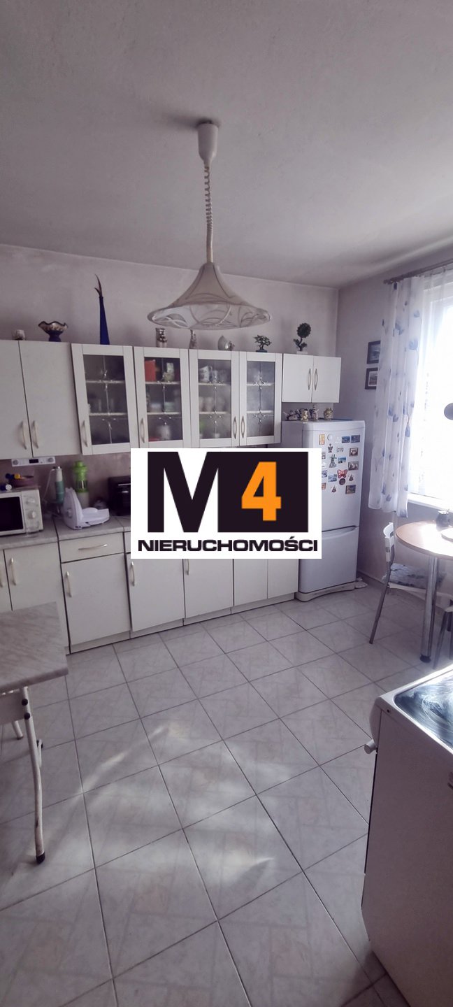 Duży dom , 7 pokoi , pipwnica , garaż ! Super lokalizacja ! - zdjęcie 14