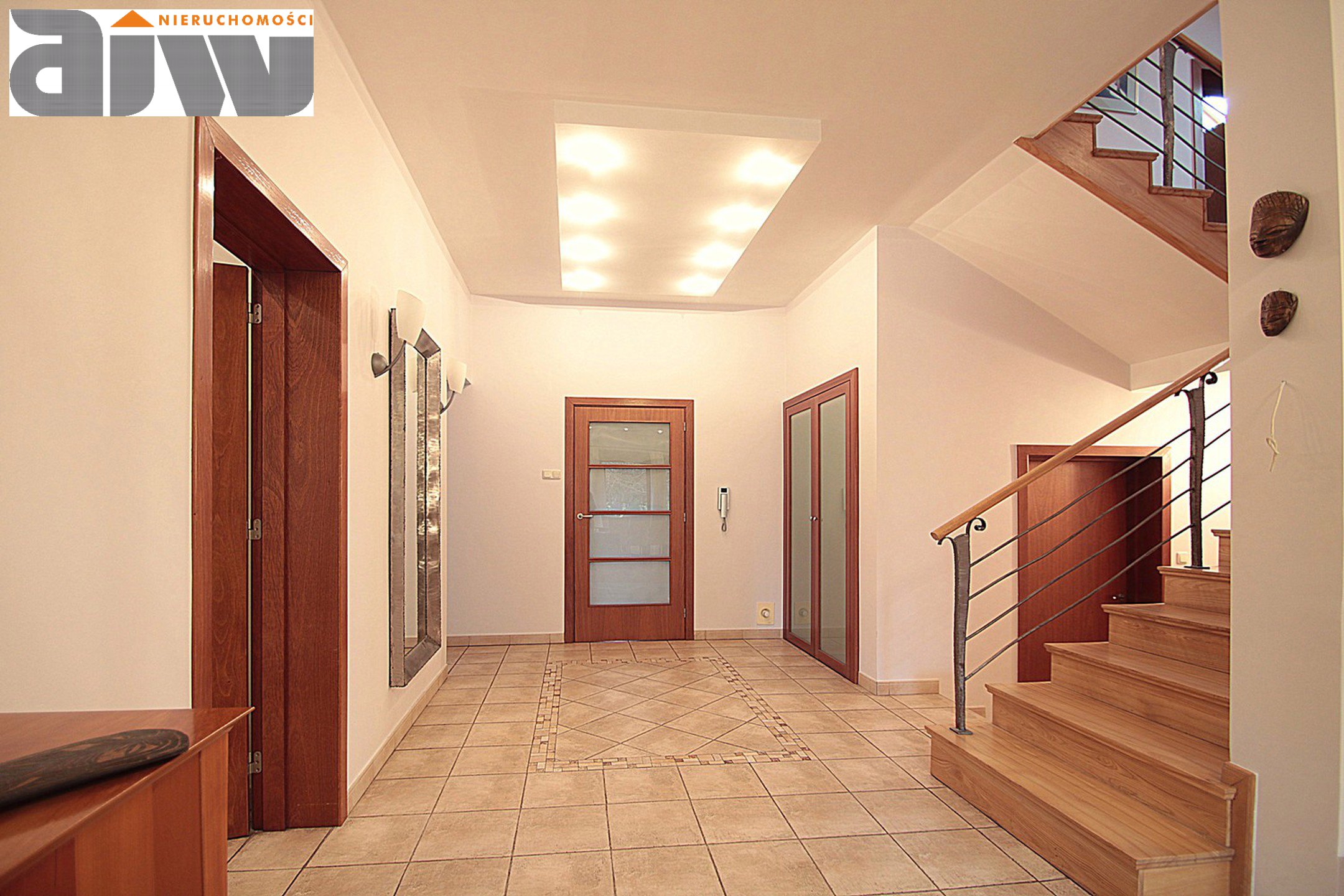 Dom w Łomiankach 240 m2, działka 1240 m2. - zdjęcie 12