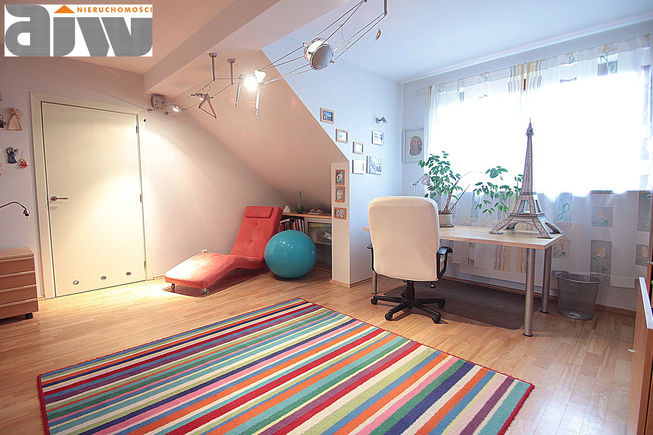 Dom w Łomiankach 240 m2, działka 1240 m2. - zdjęcie 14