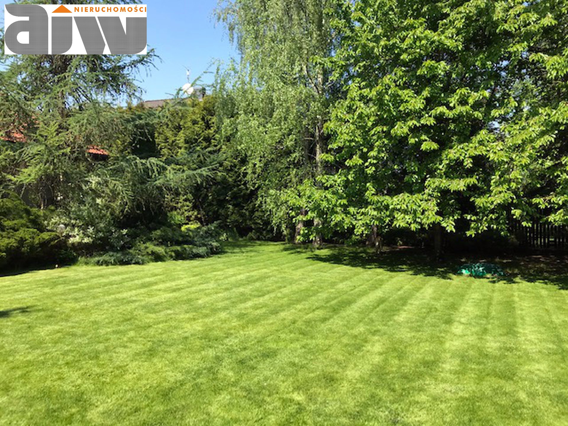 Dom w Łomiankach 240 m2, działka 1240 m2. - zdjęcie 19