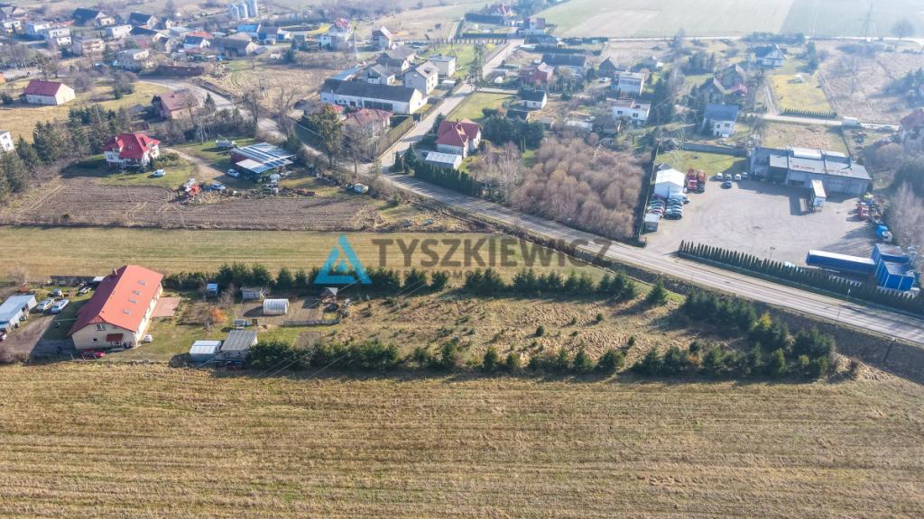 Dom z basenem z potencjałem inwestycjnym - zdjęcie 5