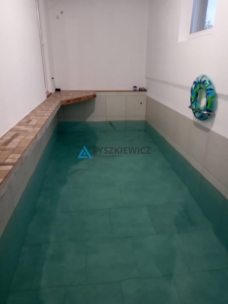Dom z basenem z potencjałem inwestycjnym - zdjęcie 29
