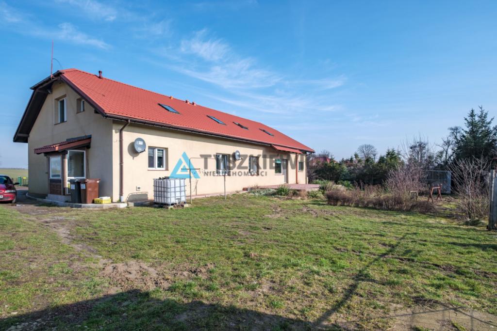 Dom z basenem z potencjałem inwestycjnym - zdjęcie 28